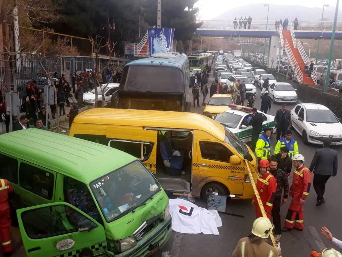 برخورد مرگبار اتوبوس با 7 خودرو در ولنجک تهران