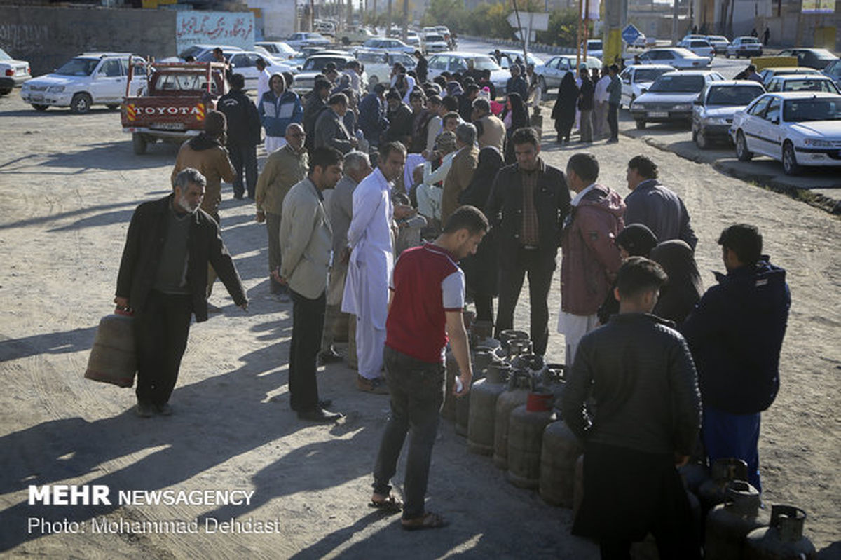 پیگیری دفتر امام جمعه زاهدان در خصوص کمبود سیلندرهای گاز مایع