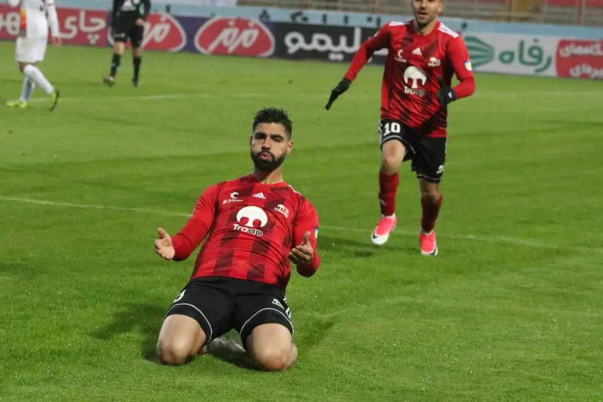 گلزنی اسدی در شرایط خاص