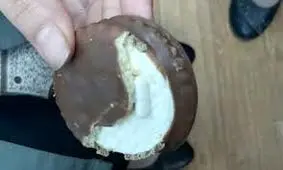 توضیح وزیر آموزش و پرورش درباره کیک‌های آلوده به قرص/ بوفه‌های مدارس از مراکز رسمی خرید کنند