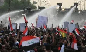ادامه اعتراضات در بغداد و هشدار کویت به شهروندانش درباره سفر به عراق