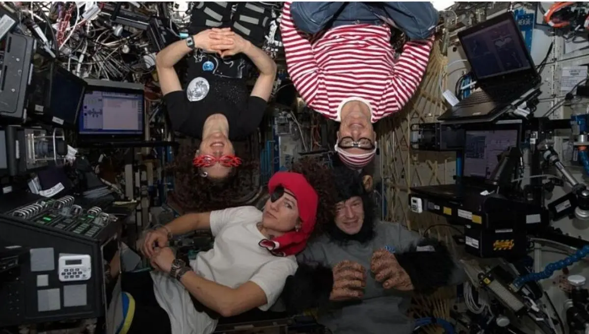 سؤال از فضانوردان؛ چگونه می‌توان در فضا از نظر روحی سالم ماند؟