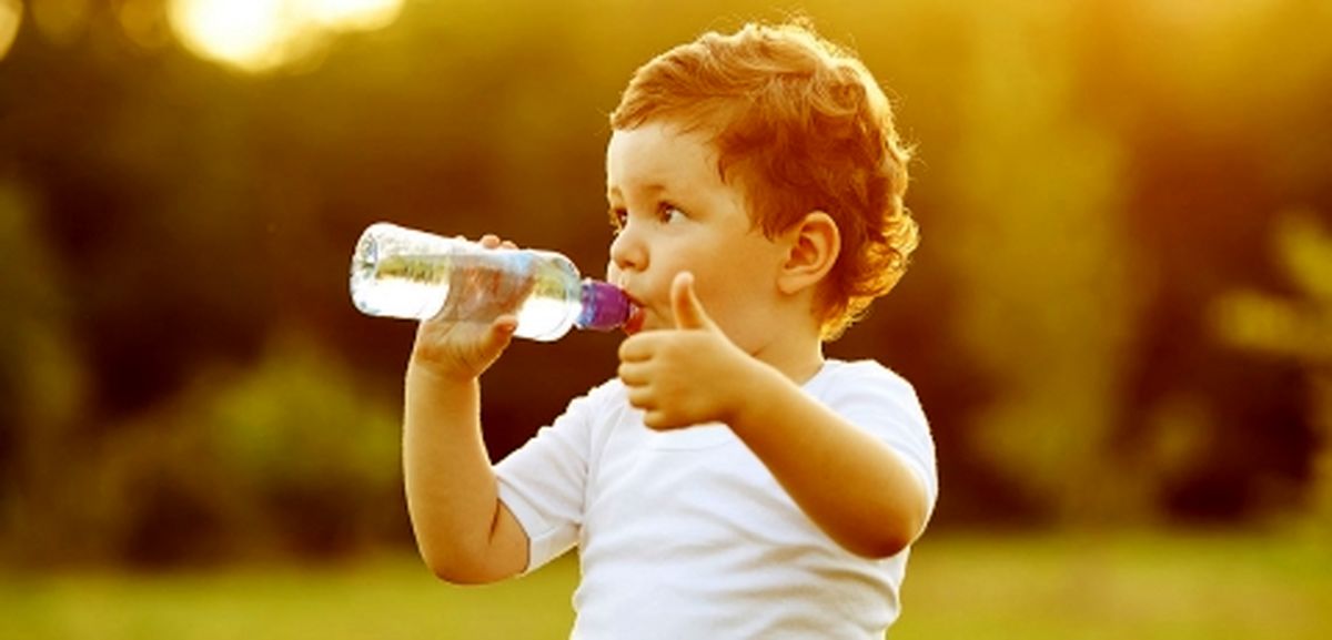 ۱۲ خاصیت باورنکردنی نوشیدن آب داغ