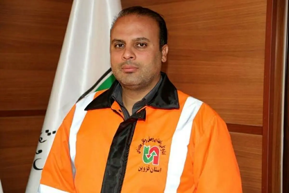 کلاه ایمنی به طور رایگان به موتورسیکلت سواران قزوین اهدا شد