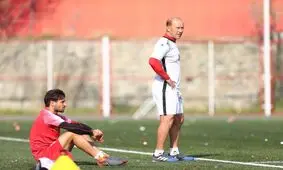کالدرون: از رفتار باشگاه خیلی ناراحتم!