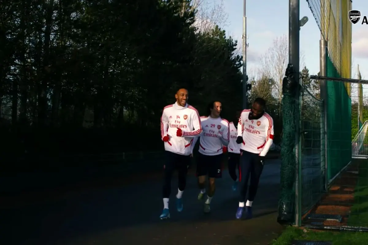 جوابیه تصویری آرسنال به شایعات جدایی اوبامیانگ