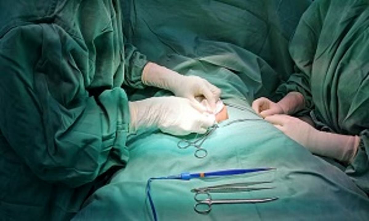 اقدام غیراخلاقی پزشکان در عمل جراحی
