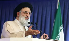 امام جمعه کرج: با اجتماع دختر و پسر با فضای غیرشرعی مخالفم