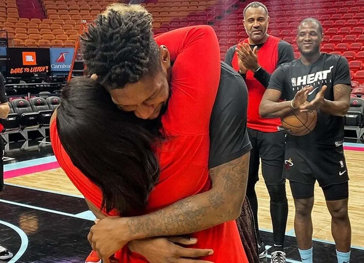 سورپرایز کریسمس برای بازیکن بسکتبال در NBA