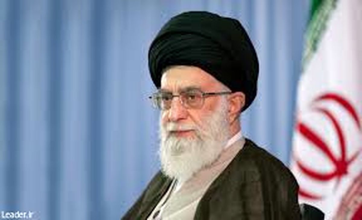 سیرهی مردمی بودن پیامبر اعظم (ص) از منظر حضرت آیتالله خامنهای + فیلم