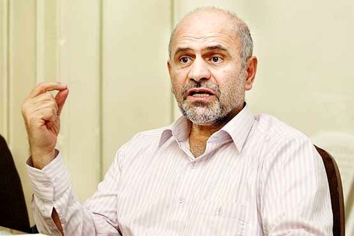 مدام میگوییم مرگ بر آمریکا، اما در عمل فرصتهای شغلی جوانانمان را تقدیم همانها میکنیم! / روحانی ۹۲ همین روحانی الان است، فقط آن زمان نقاب داشت