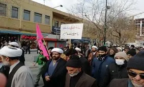 مردم مشهد در راهپیمایی تجدید میثاق با ولایت