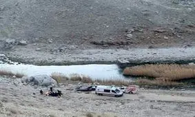 خودروی معلمان شهرستان اردل دچار سانحه شد