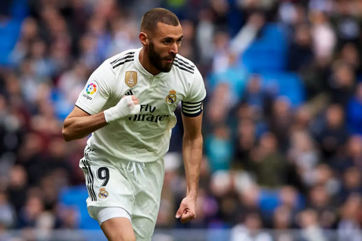 کریم بنزما و یک مصدومیت مرموز در دست راست