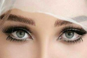 مدل آرایش و ترفندهایی برای بزرگ نشان دادن چشم ها