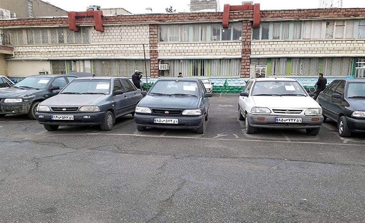 کشف امول سرقتی از سارقان حرفهای خودرو و منزل در سنندج بهروایت تصویر