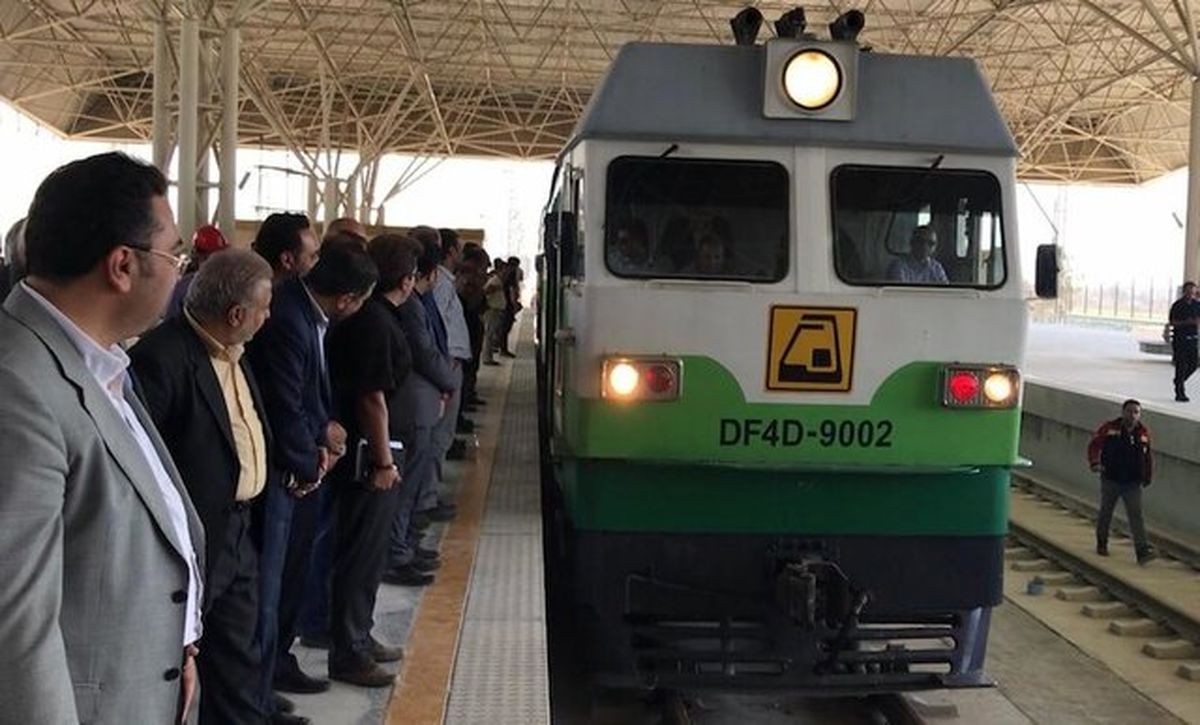 مترو پرند و بهارستان تا ۱۴۰۰ میرسند