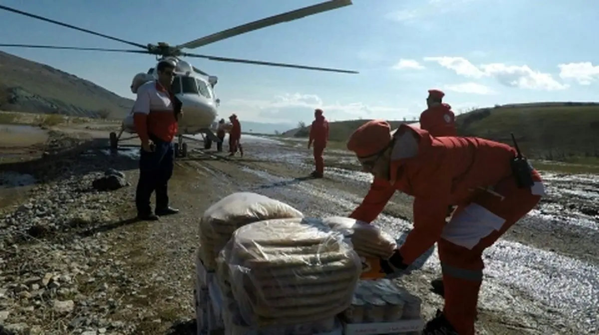 امدادرسانی و ارسال مواد غذایی برای مردم روستاهای اطراف ارومیه