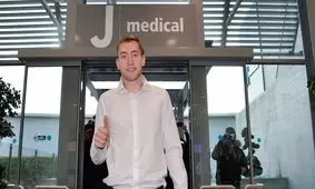 هافبک سوئدی در تست‌های پزشکی یوونتوس