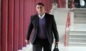 آذری: بازیکنی که دلش با ما نیست را می فروشیم