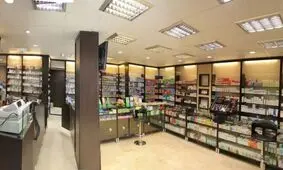 افزایش تخلفات دارویی، نتیجه تاسیس بی‌قید و شرط داروخانه‌ها / تجمع داروخانه‌ها در مناطق لوکس بالای شهر
