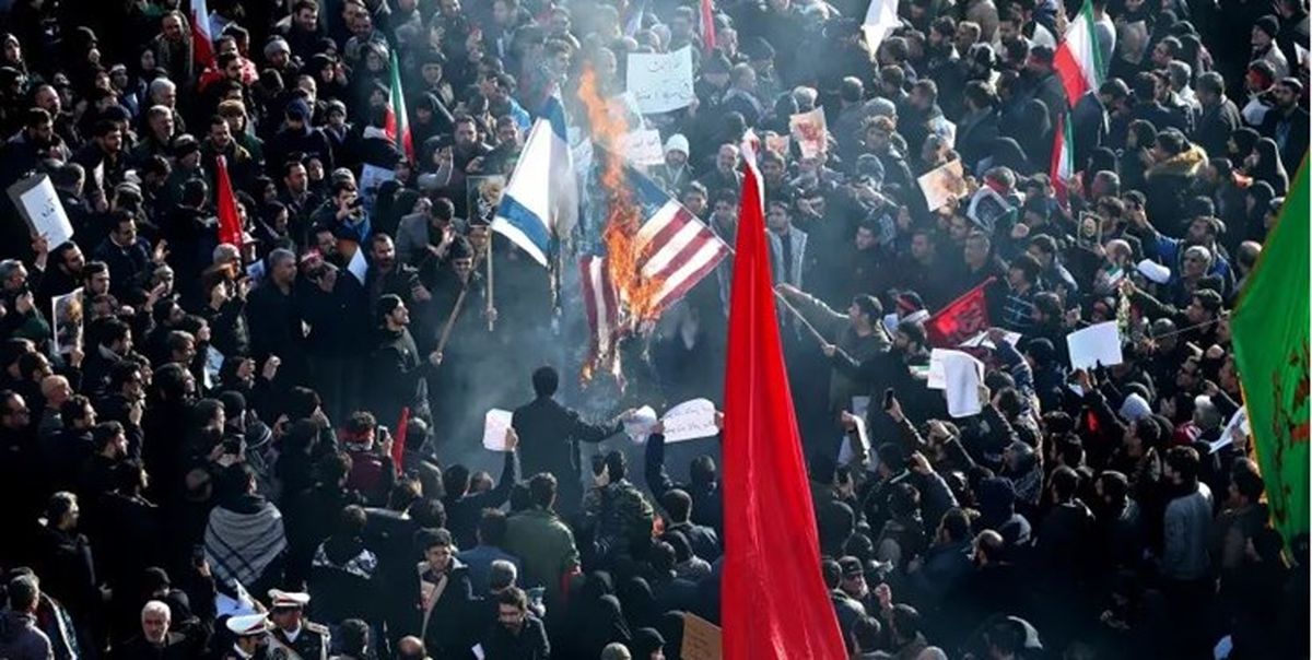 دریای سوگواران تهرانی با ادای احترام به ژنرال سلیمانی، خواستار انتقام سخت شدند