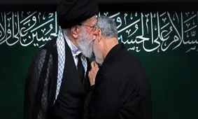 دفن حاج قاسم سلیمانی با عبای نماز شب رهبر معظم انقلاب