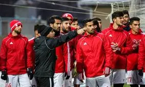 شلاق الهامی به بدن بازیکنان تراکتور