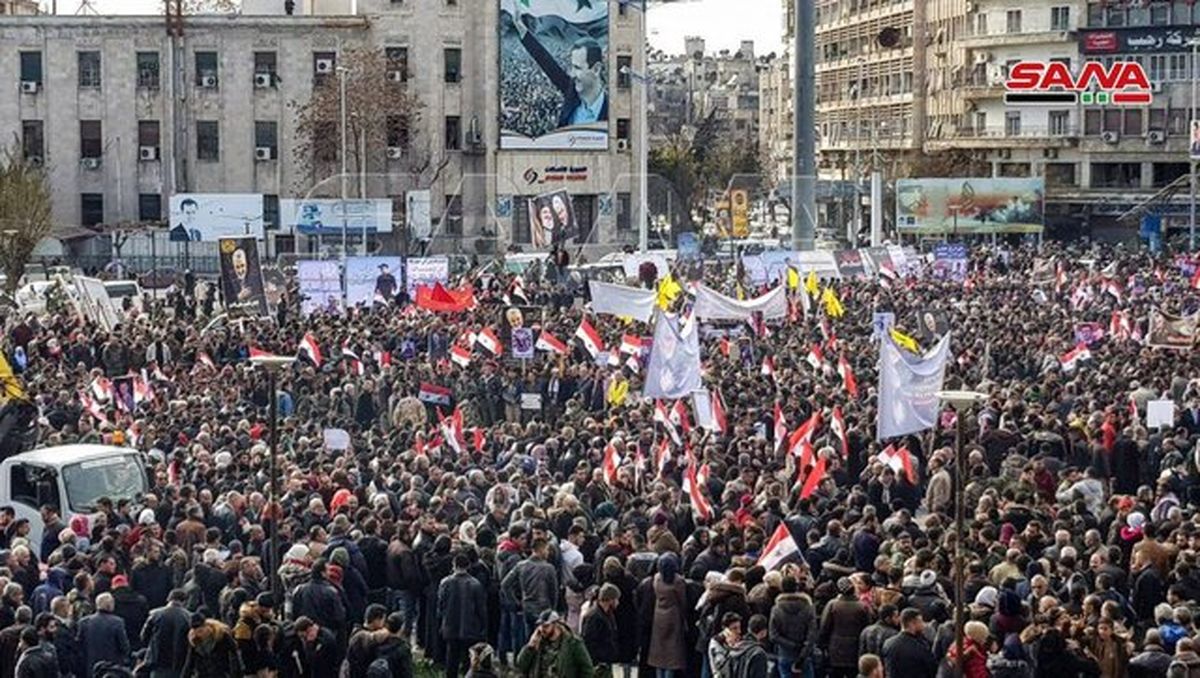 راهپیمایی مردم حلب سوریه درپی شهادت سردار سلیمانی