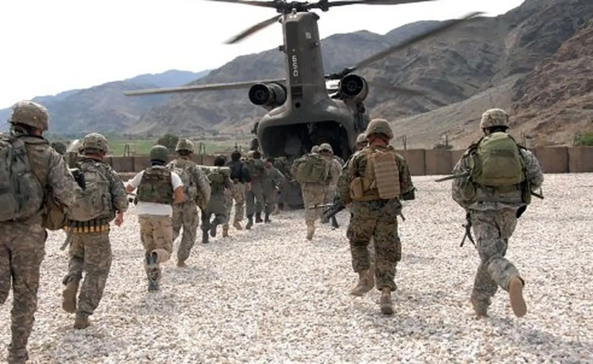 آمریکایی‌ها فرار را بر قرار ترجیح دادند / آغاز خروج نظامیان آمریکایی از سوریه