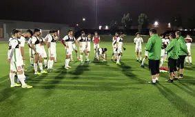 بازوبند مشکی روی بازوی امیدها