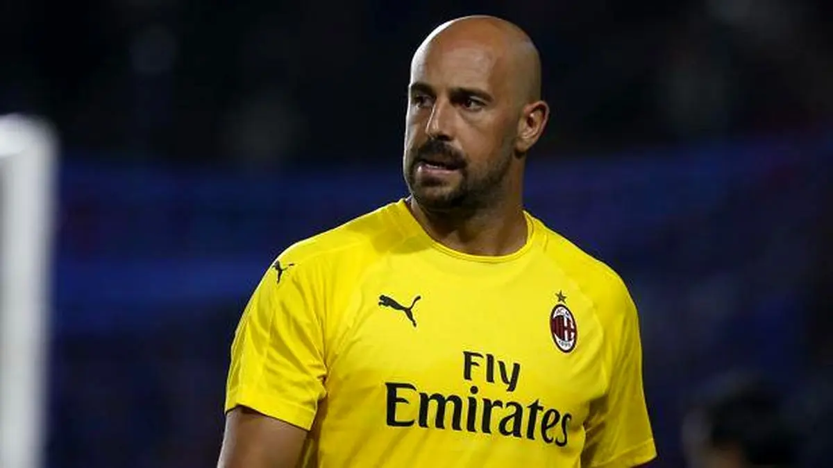 بازگشت رینا به جزیره