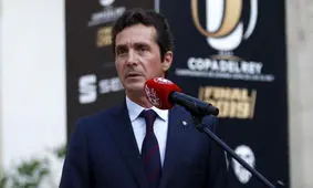 والورده برکنار نمی‌شود