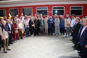 قطار هزار و یک شب با 47 گردشگر خارجی در راه فارس
