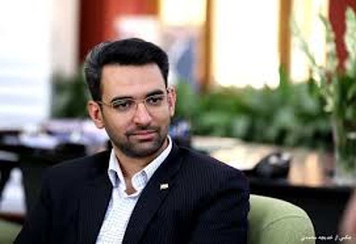 آذری جهرمی: پنهانکاری عقیده پیرمردهاست / فیلم