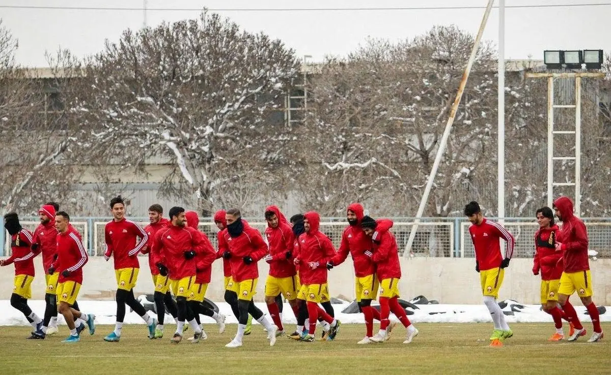 تراکتور زیر برف برای پرسپولیس استارت زد