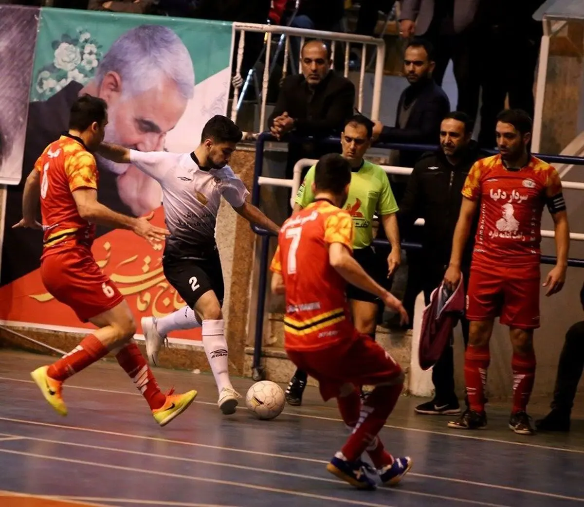 لیگ برتر فوتسال همچنان جنجالی