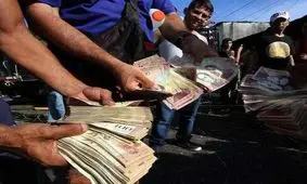 بلومبرگ: چرا ایران، ونزوئلا نمی شود؟ / تلاش ایران برای ادغام در اقتصاد جهانی به پایان خط رسیده