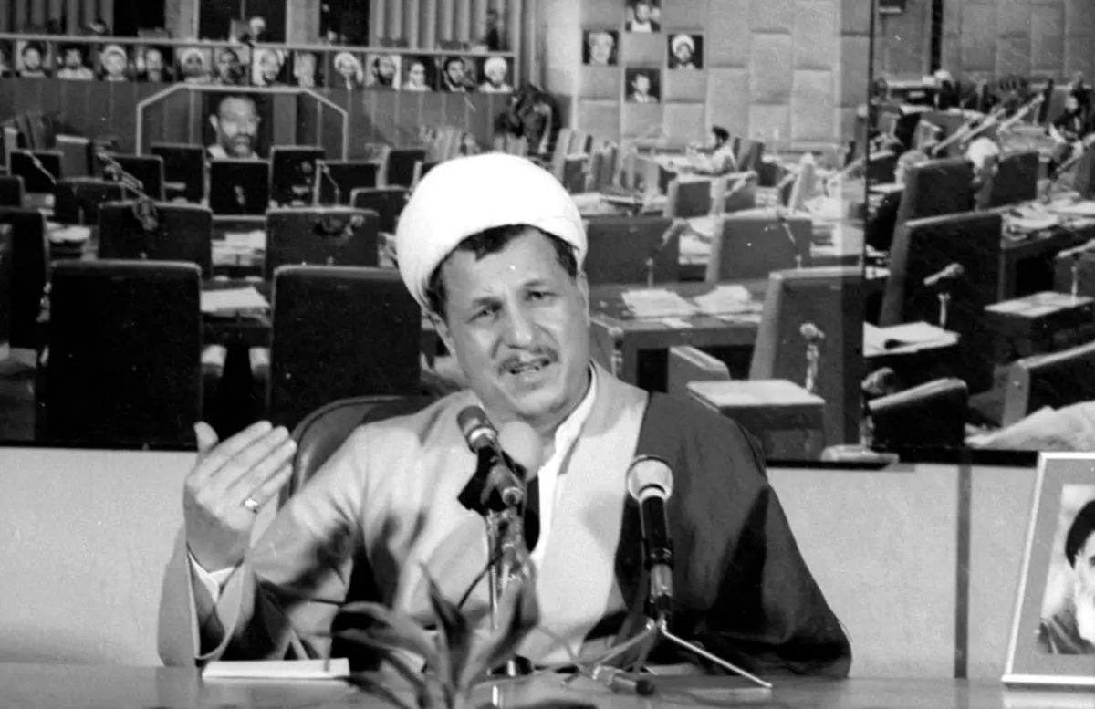 کروبی تلفنی گفت تصمیم گرفته‌اند خاتمی را نامزد انتخابات ریاست‌جمهوری کنند؛ از من خواست که کمک کنم