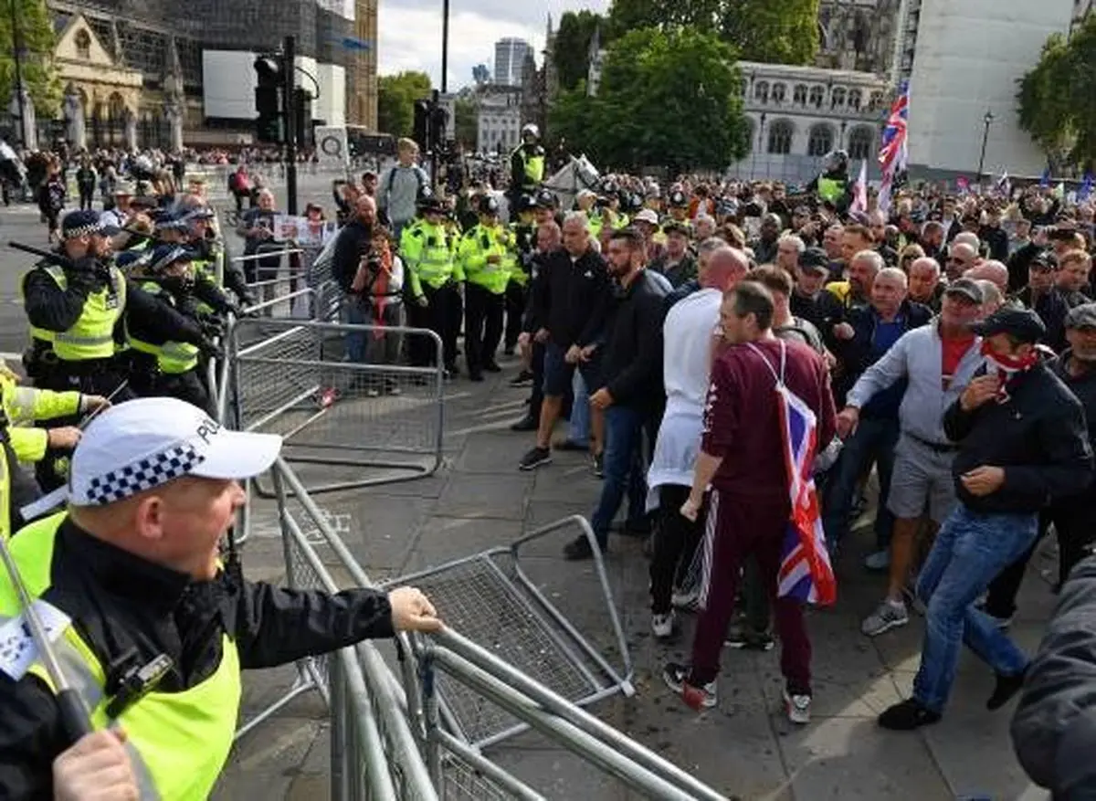 برگزیت یا یوروگزیت؛ خیز انگلیس برای بازگشت به عصر الیزابت/ خروج انگلیس از اتحادیه اروپا دکمه بمب ساعتی را فشار داد/ آیا باید منتظر بازگشت جنگ جهانی باشیم؟