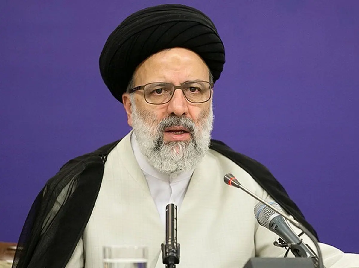 دشمن مدام در صدد ارائه یک قرائت بد از انقلاب اسلامی است/تفکر انقلابی به معنای بی برنامگی و دوری از عقلانیت نیست