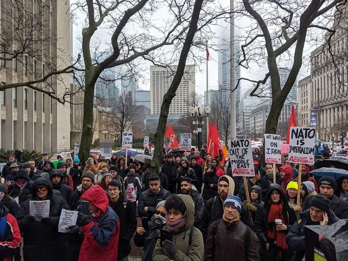 تجمع معترضان کانادایی در اعتراض به تحریم‌های آمریکا علیه ایران
