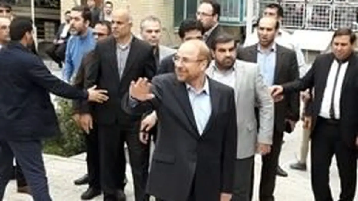 قالیباف نیامده که به نفع کسی کنار برود