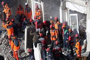 آخرین تلاش‌ها برای یافتن زلزله‌زدگانِ ترکیه