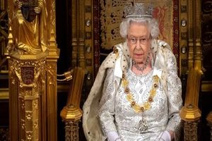 رسوایی‌های تاج و تخت ملکه انگلیس