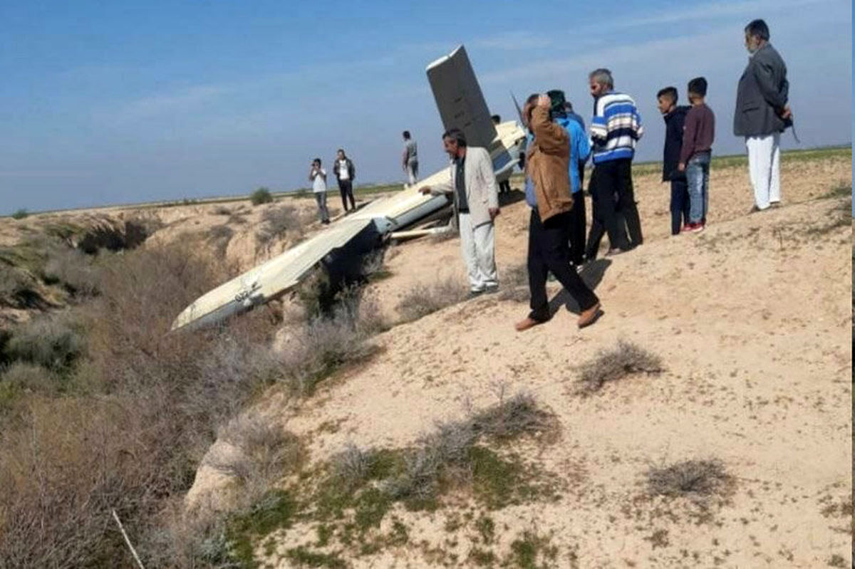 فرود اضطراری یک فروند هواپیمای بدون سرنشین شاهد 129 در منطقه ملاثانی استان خوزستان