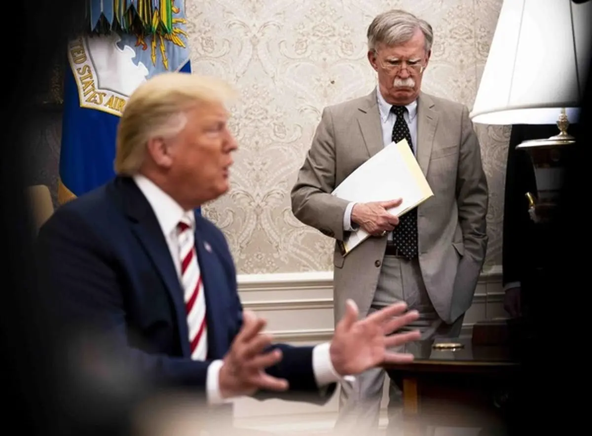 ترامپ: اگر به بولتون گوش می‌کردم، الان در جنگ جهانی ششم بودیم