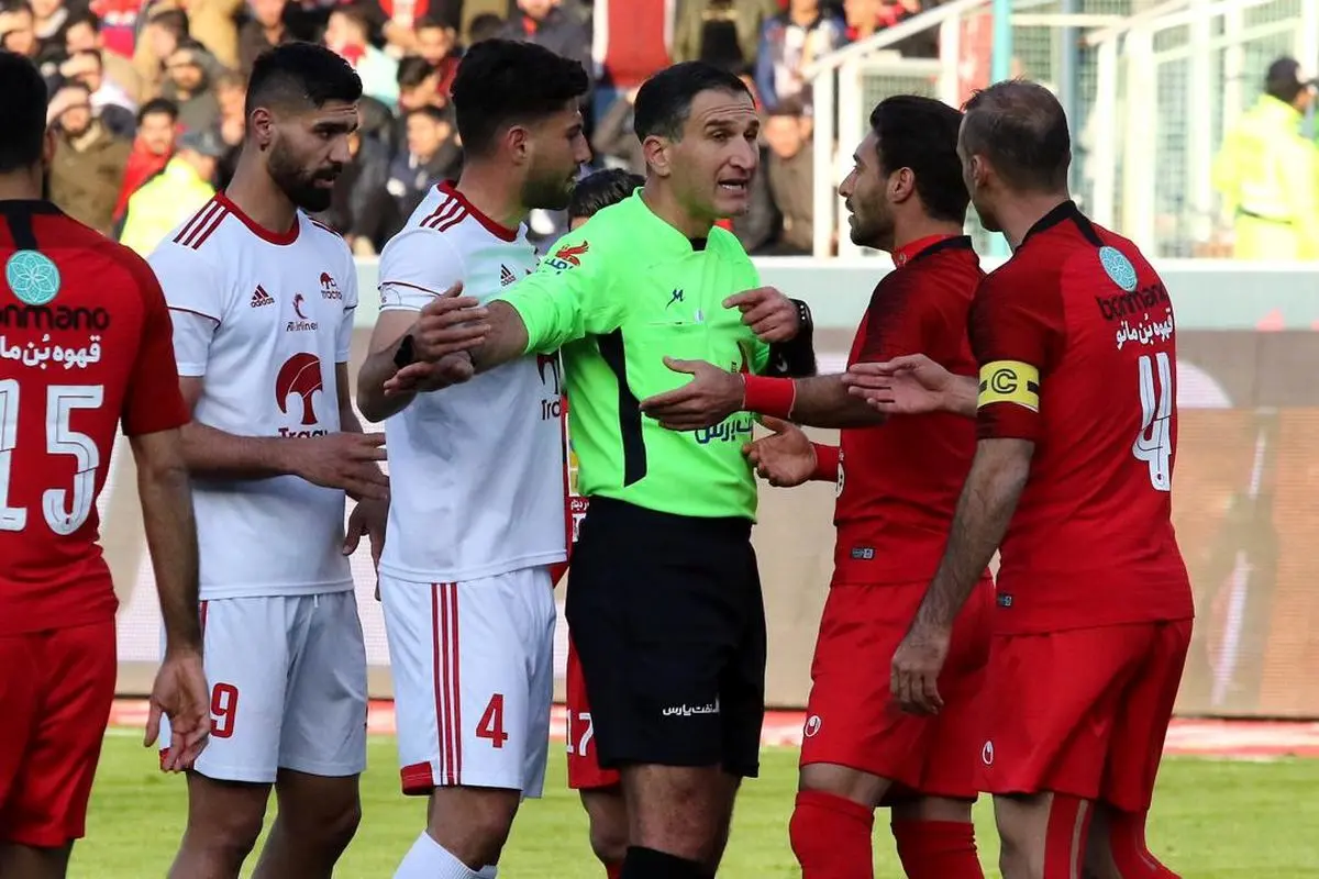 باشگاه پرسپولیس از داور دیدار با تراکتور شکایت کرد