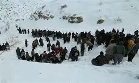۱۴ ‌کوله‌بر‌ گرفتار در برف ‌و کولاک سقز نجات یافتند ‌