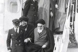 چرا حسن روحانی از پرواز تاریخی بهمن ۵۷ جا ماند؟